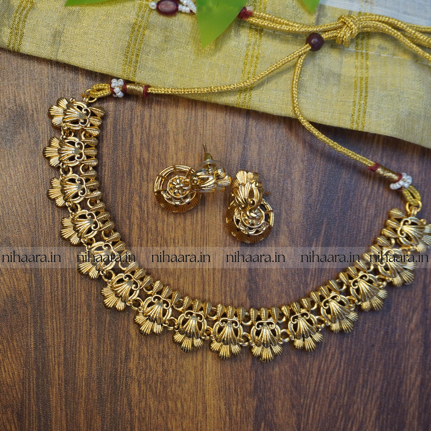 Traditional Gold Paksha Necklace Set NA747