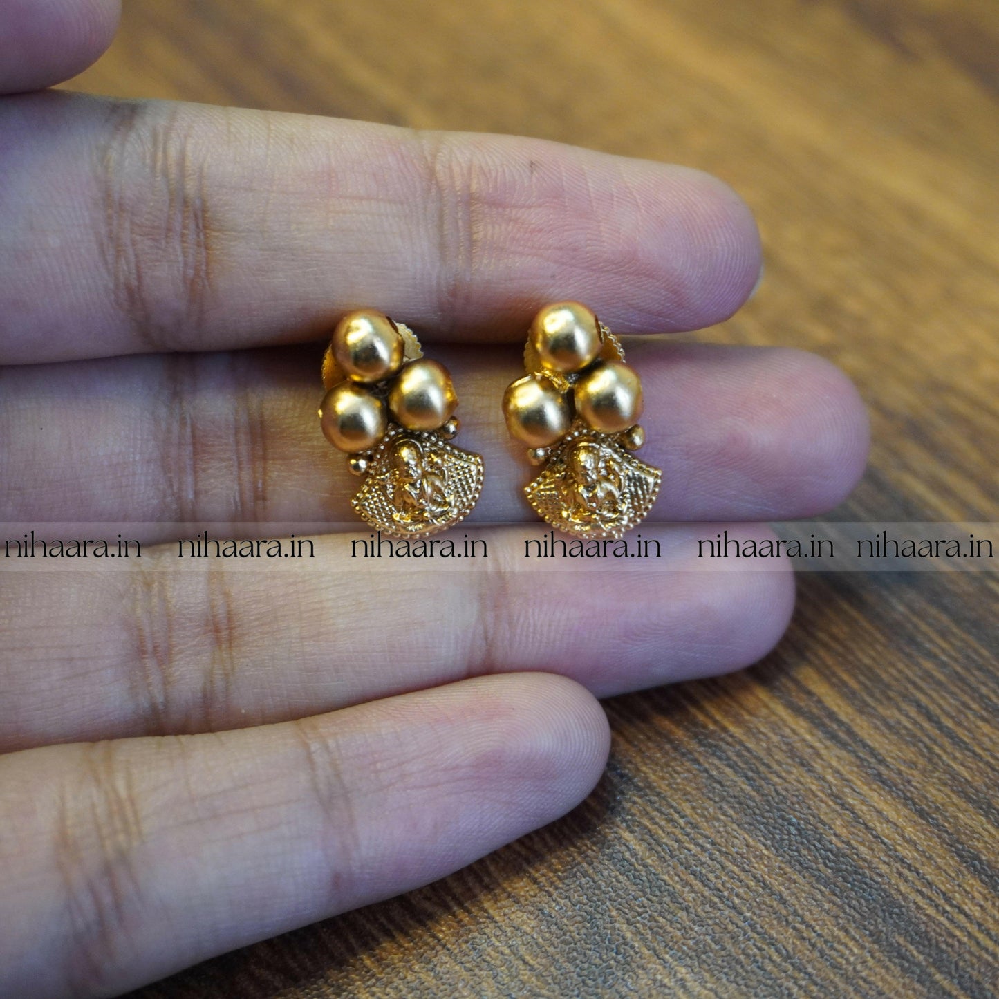 Traditional Gold Devi Necklace Set NA719