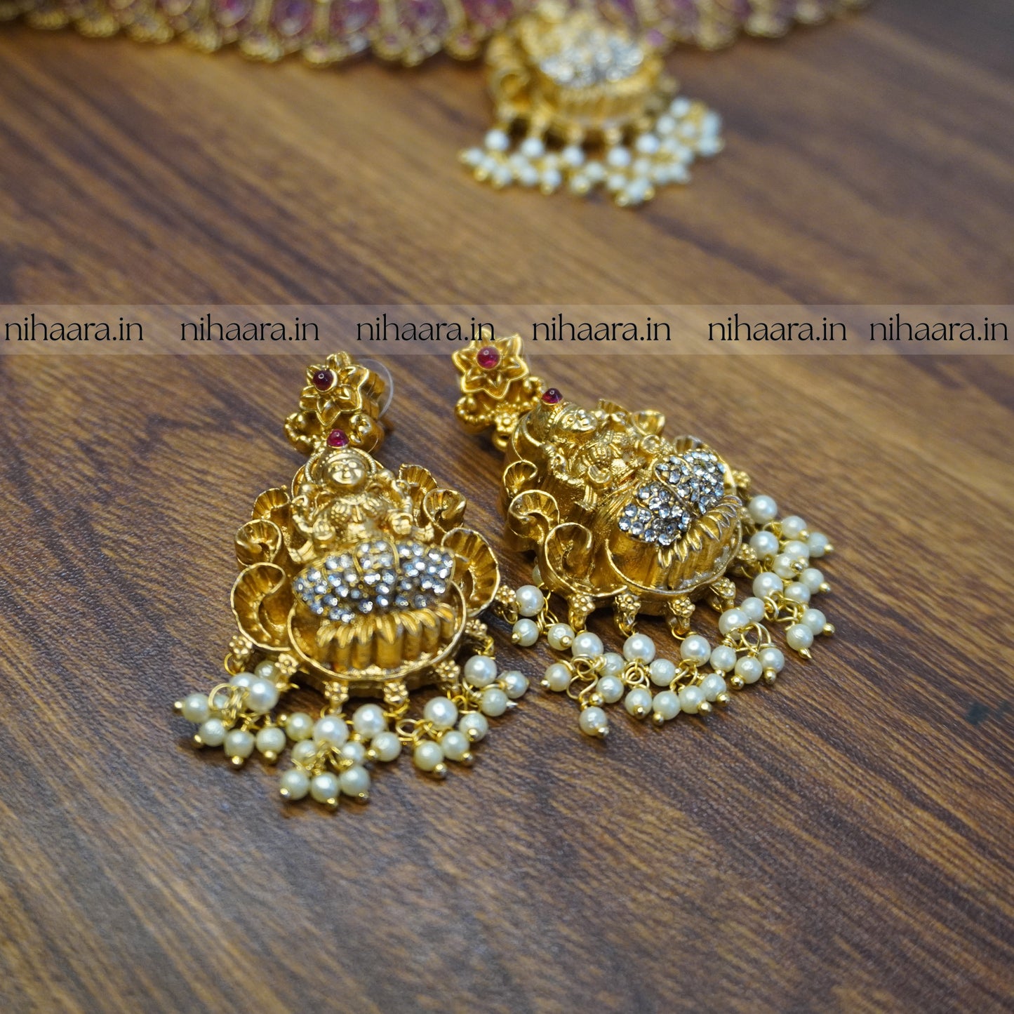 Antique Souparnika Necklace Set - Red NA724