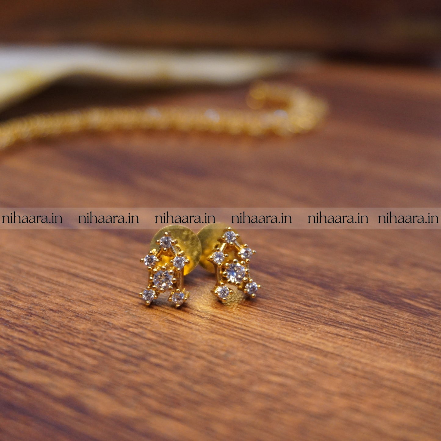 Gold Lakshya Necklace Set - White NA741