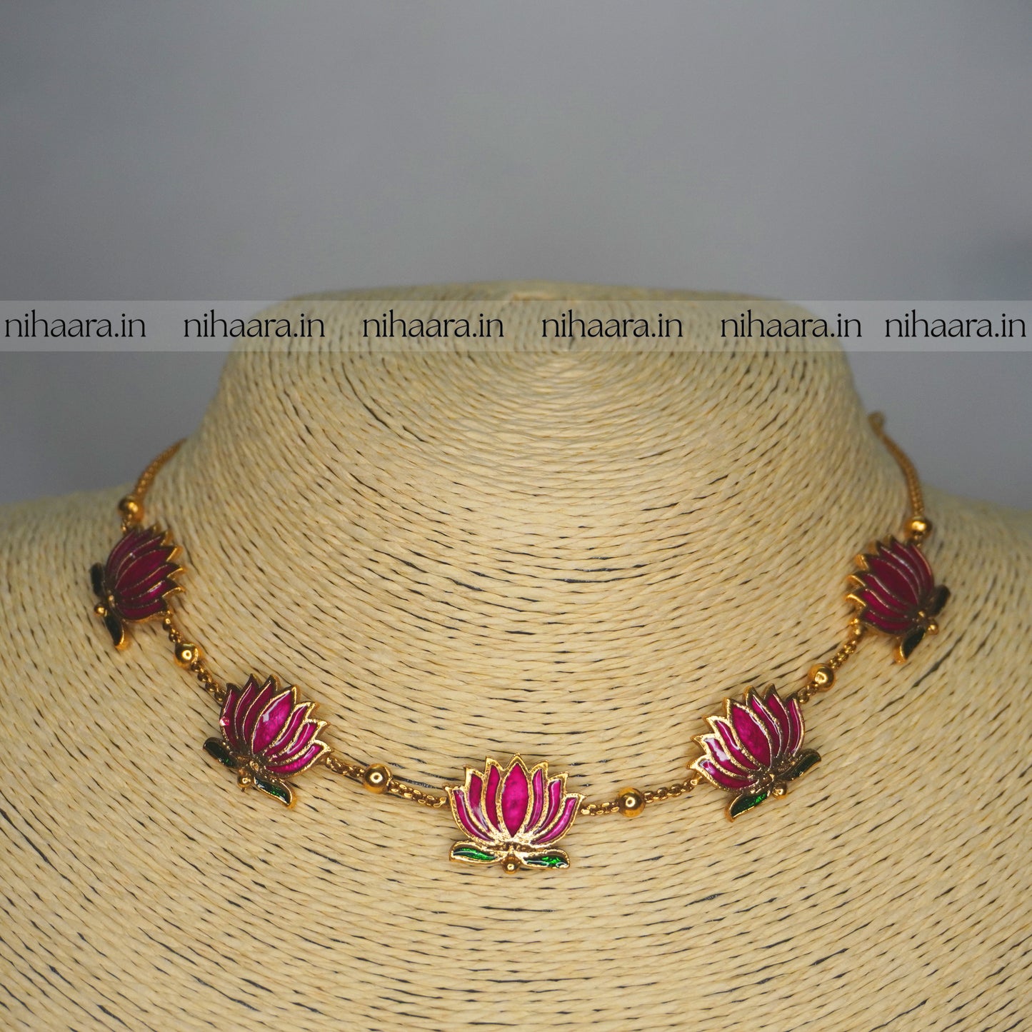 Gold Thaamara Necklace Set NA808
