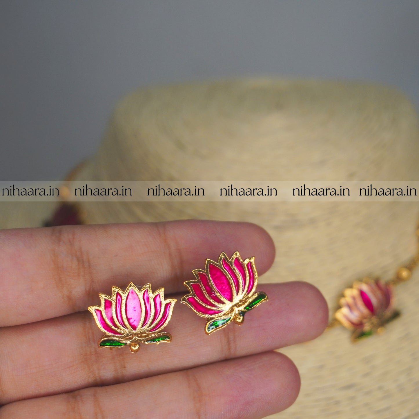 Gold Thaamara Necklace Set NA808