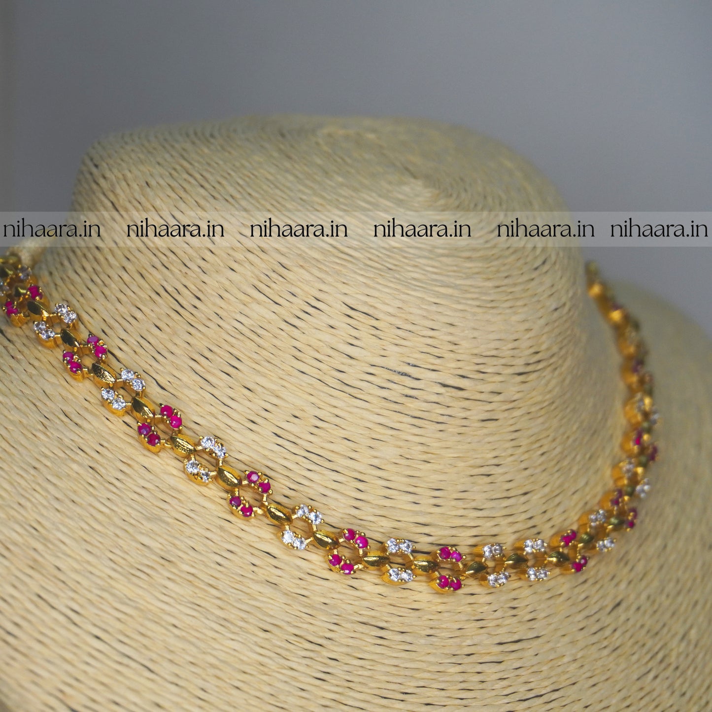 Gold Layam Necklace Set White & Magenta NA806