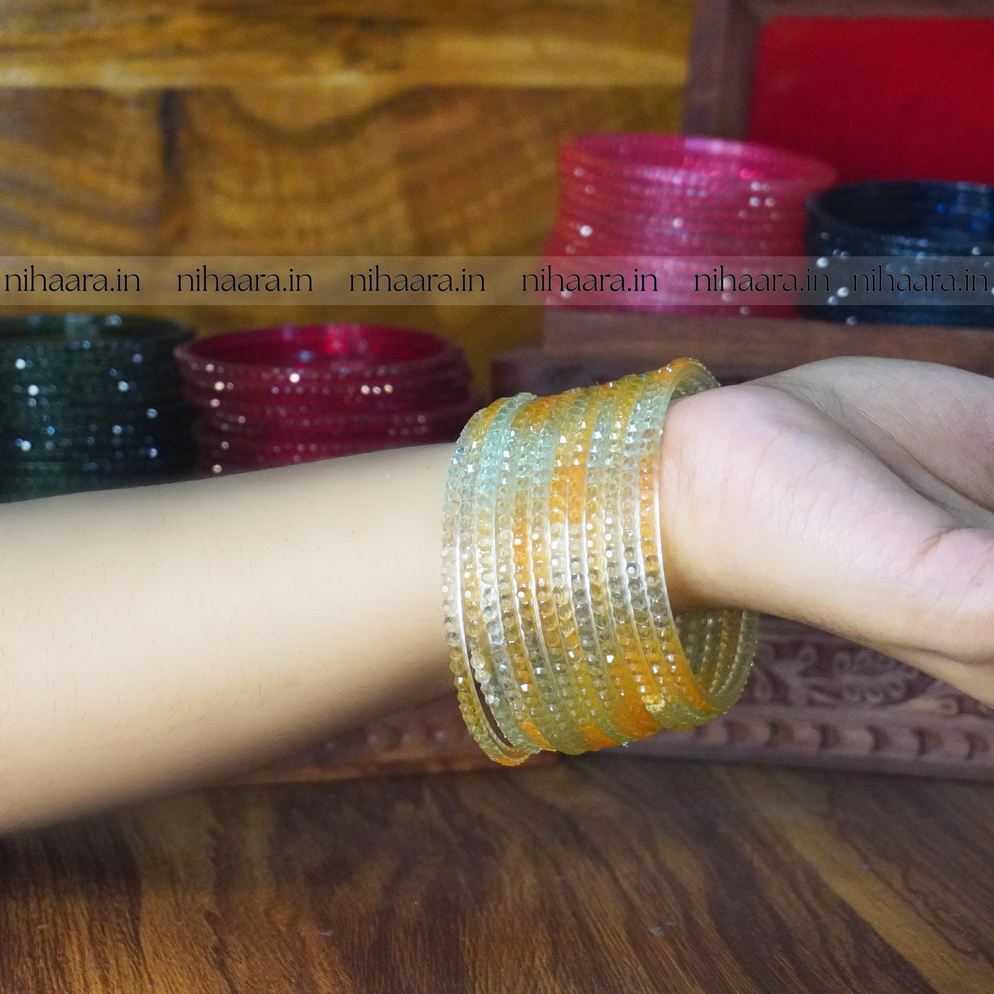 Water Glass Bangles White & Gold NA612