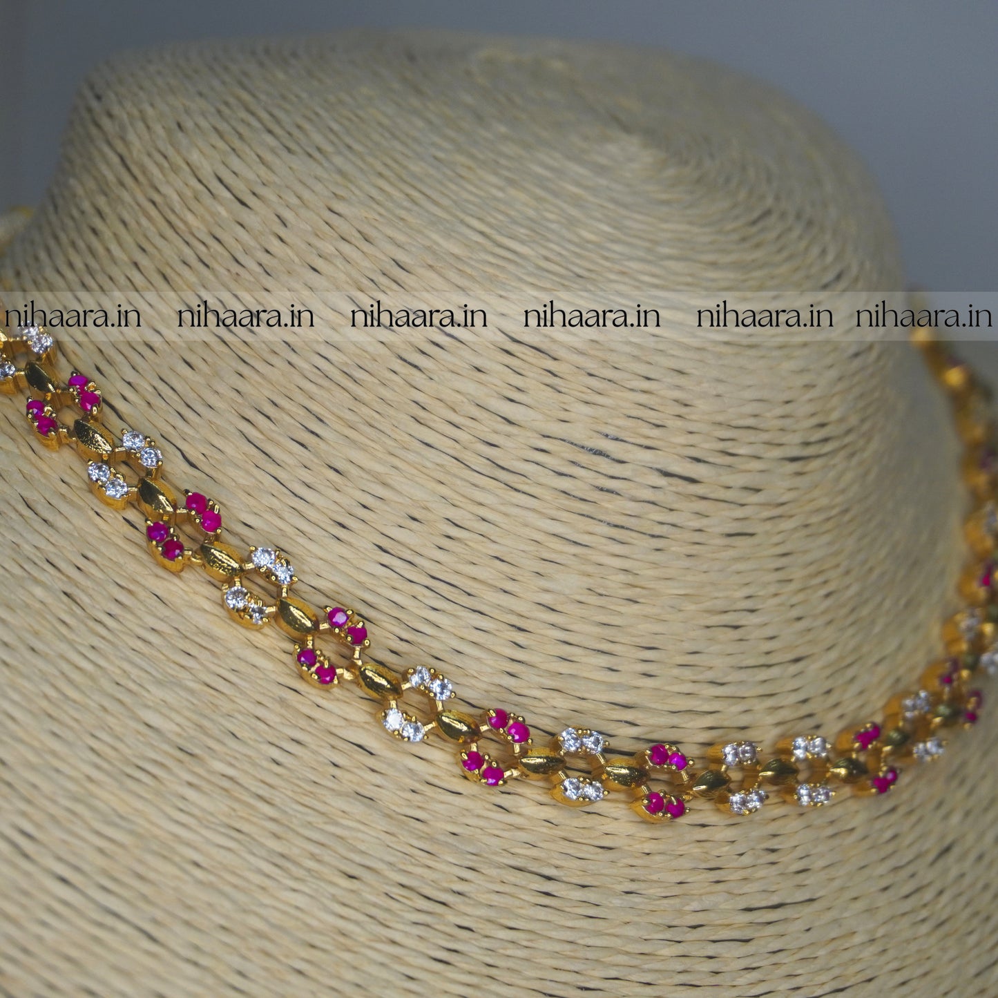 Gold Layam Necklace Set White & Magenta NA806