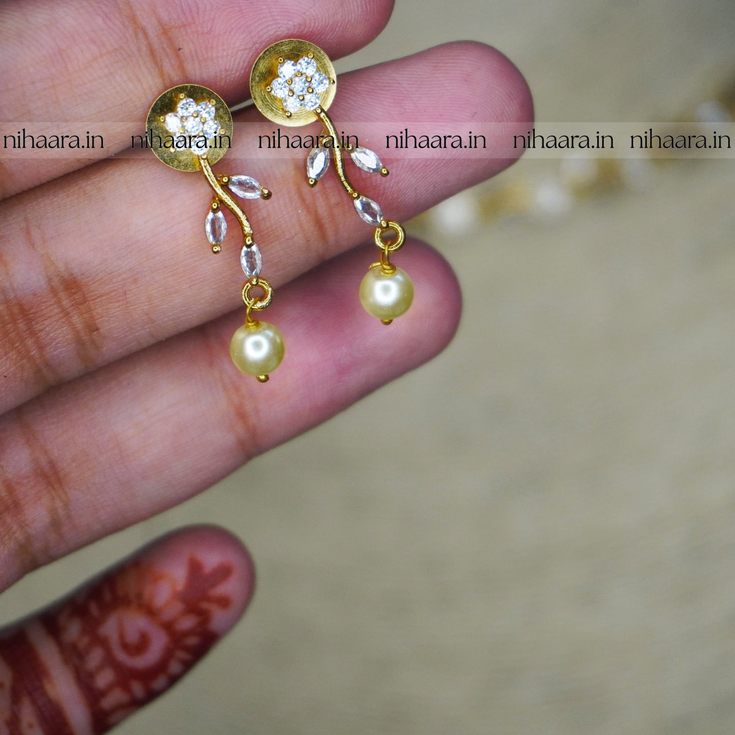 Premium Gold AD Stones Flower Necklace Set NA842